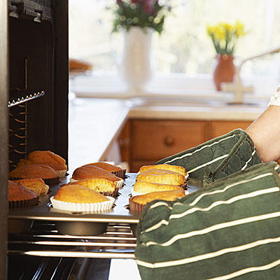 bake-muffin-oven