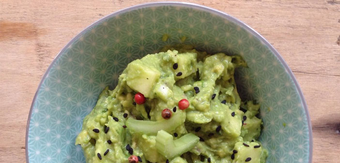 smartmag-featured-image-weight-loss-recipes-guacamole