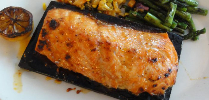 smartmag-featured-image-weight-loss-recipes-apricot-salmon