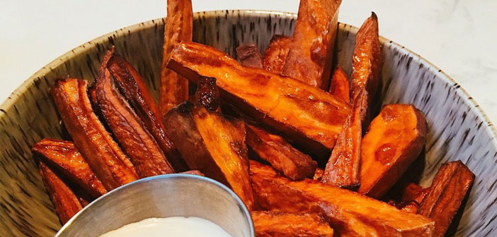 smartmag-featured-image-weight-loss-recipes-sweet-potato-wedges