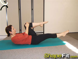pilates-exercises-single-leg-stretch-2