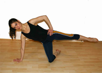 pilates-exercises-kneeling-side-leg-kicks-2