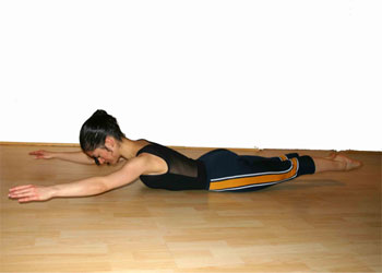 pilates-exercises-double-leg-kick-variation-3