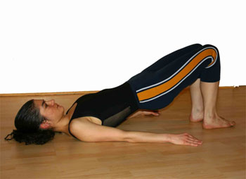 pilates-exercises-pelvic-shift-thigh-lift-1