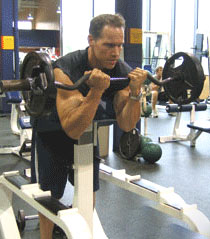 preacher-curls-big-biceps