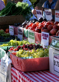 farmers-market-fruits-veggies