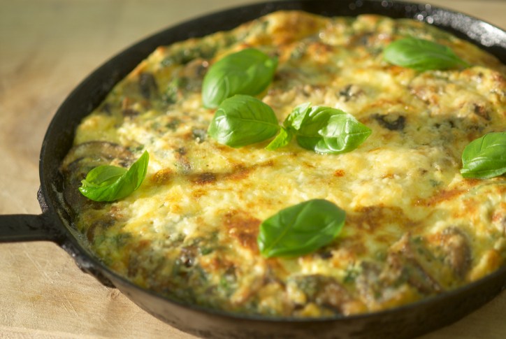 spinach omelette in frying pan