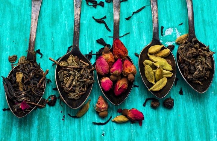 five varieties of loose teas