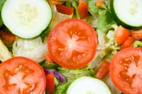 Cucumber and tomato salad can help lose weight