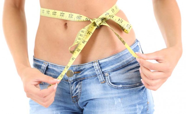 5 Diet myths stopping you from getting a flat stomach (© Africa Studio - Fotolia.com)