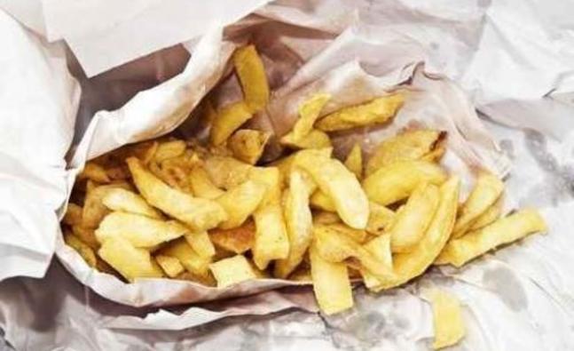 downsizing_greasy_chips_189671308_detail.jpg