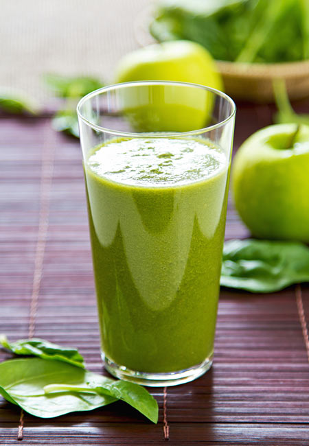 14. Spinach And Apple Juice