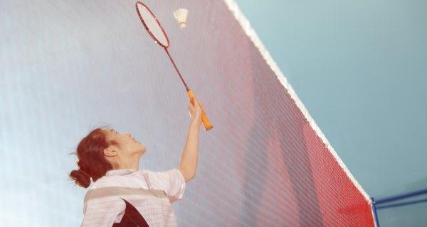 Play badminton to lose weight