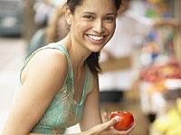 farm-woman-tomato