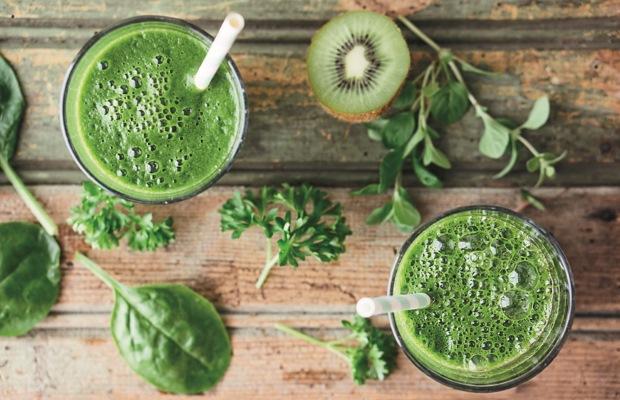 Green smoothie for younger skin