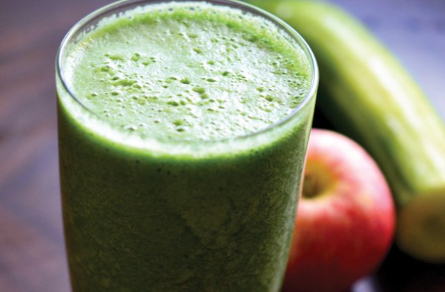 Green juices and healthy food - PICTURE - How to get rid of cellulite - Women's Health & Fitness