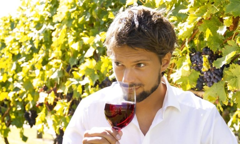 Can Drinking Wine Help You Lose Weight? Hero Image