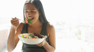 healthy-eating-happy-salad